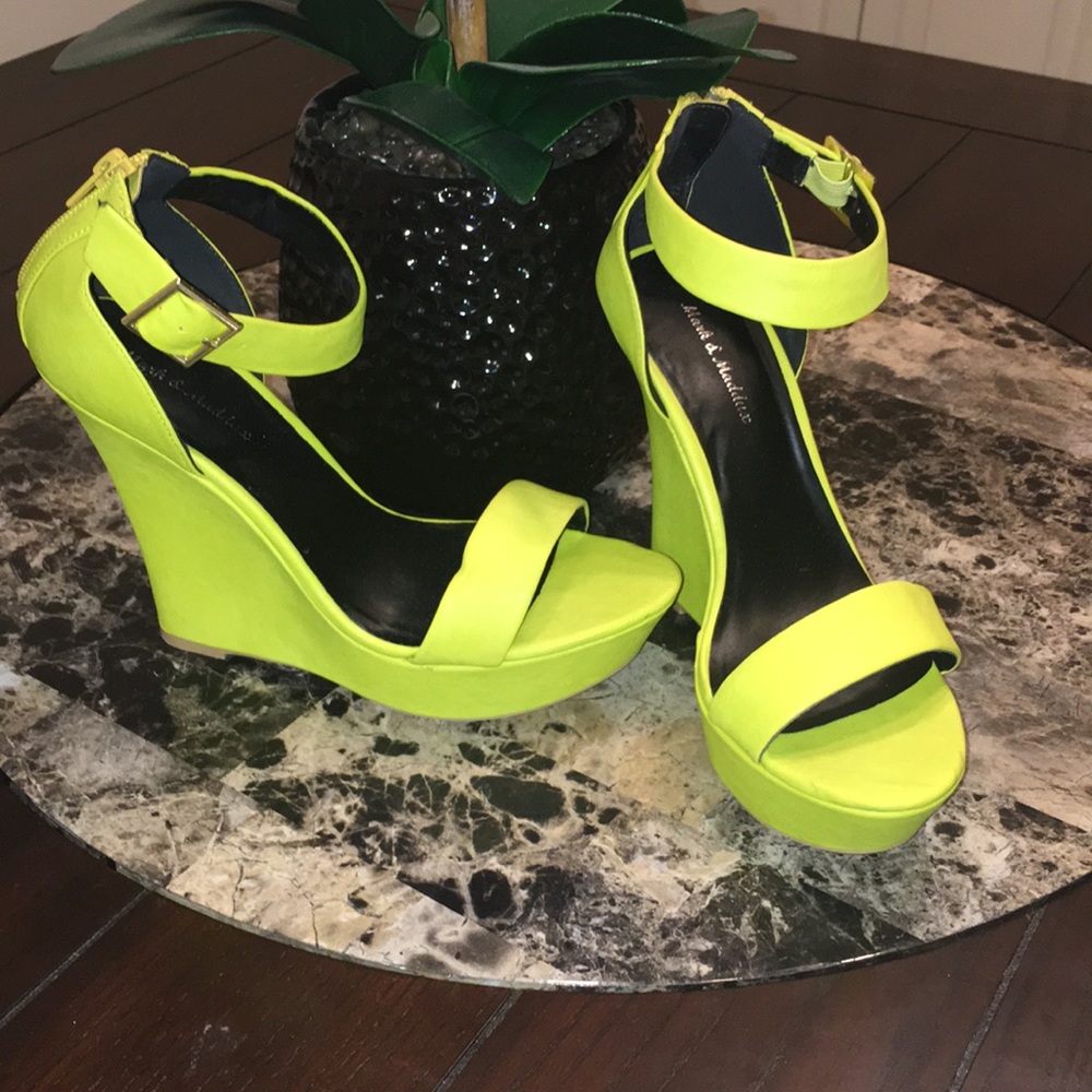 Wedge heel
